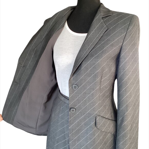 VINTAGE ARMANI COLLEZIONI 100% Virgin Wool 2-PC Grey Pinstripe Pant Suit, Sz 6 - Picture 4 of 14